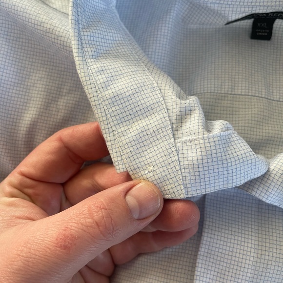 Banana Republic Untucked Slim Fit dress shirt - Picture 3 of 6